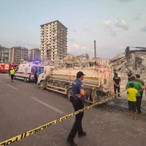 yikim sirasinda is makinesi operatoru hayatini kaybetti NZrQIGYL