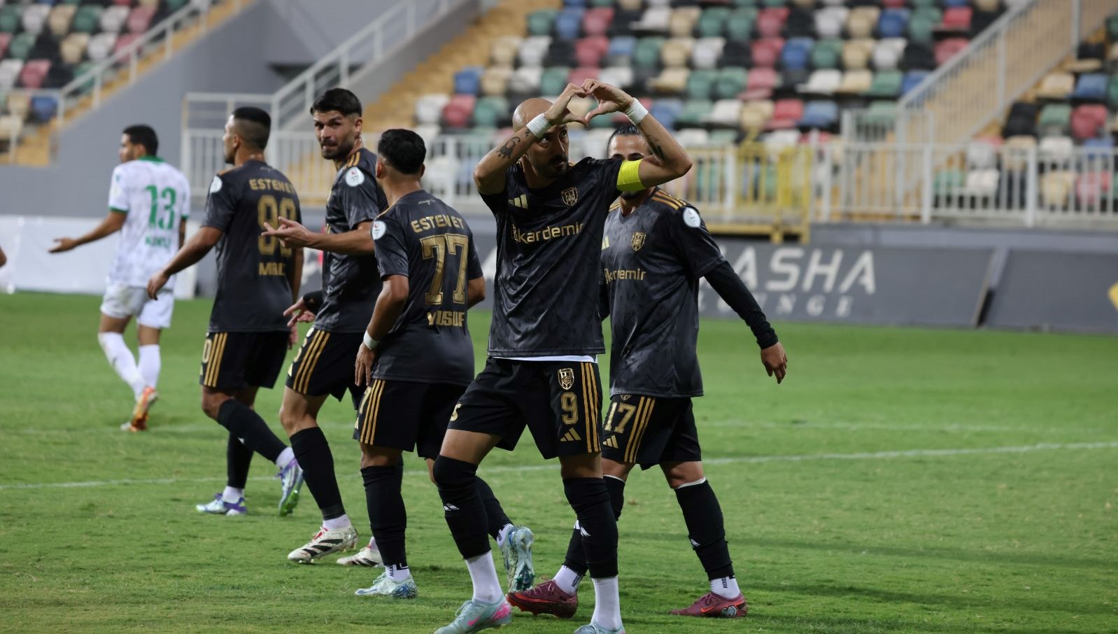 aliaga fk ve menemen fk kupada turladi PANPVB7I