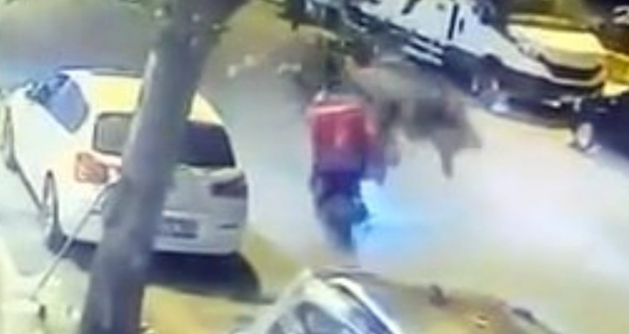 avcilarda iki motosiklet kafa kafaya carpisti 1 yarali buSbGirS