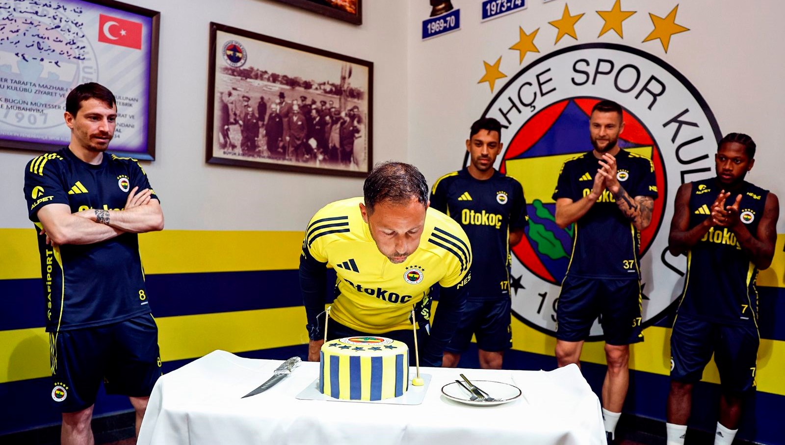 domenico tedesconun dogum gunu kutlandi AHnlJUaE