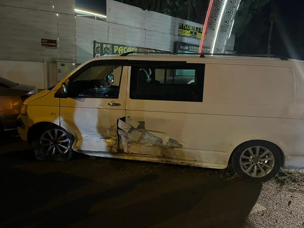 hatayda duzensiz gocmen tasiyan arac kaza yapti gzGuSpqe