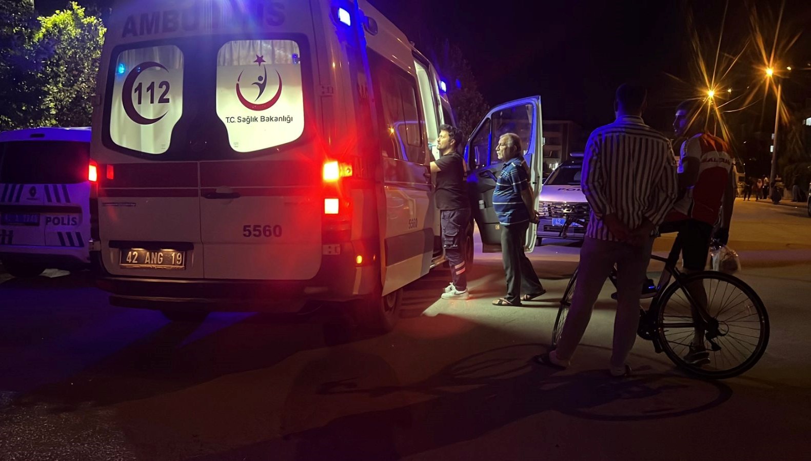 parkta uvey babasini bicakladi kwQ4XKnC