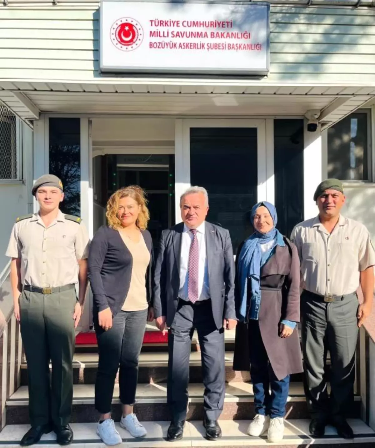 bozuyuk kaymakami adem ozturk askerlik subesi ve trafik denetleme istasyonunu ziyaret etti MqN3153U