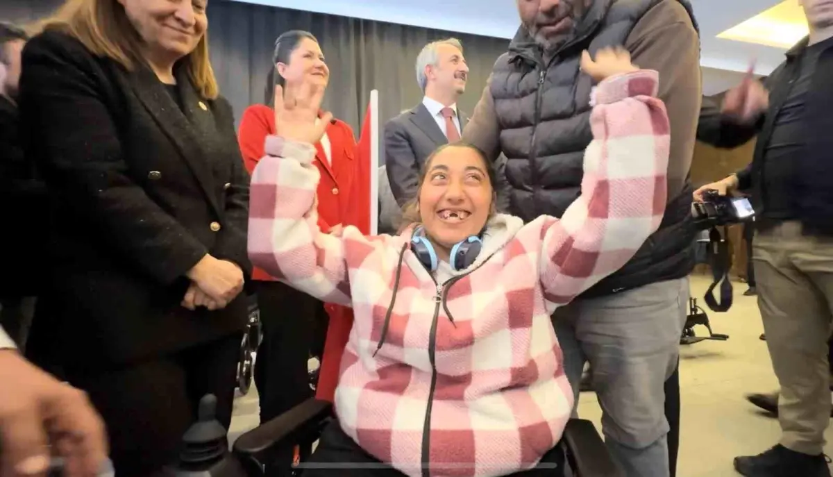 edirnede engelli bireye akulu sandalye hediye edildi my6qKCKI.jpg