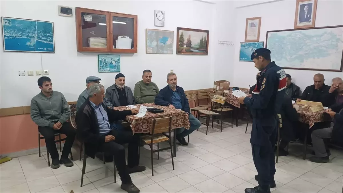 jandarma dolandiriciliga karsi bilinclendirme calismalari zYNTPSUZ.jpg