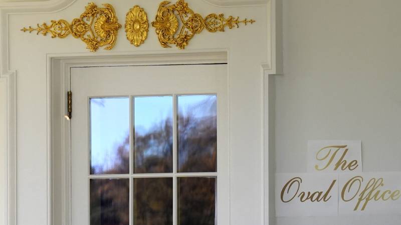 abd tarihinin en uzun huk met kapanmasini yasiyor trump oval ofise altindan tabela hazirlatiyor 3IPLczU7.jpg