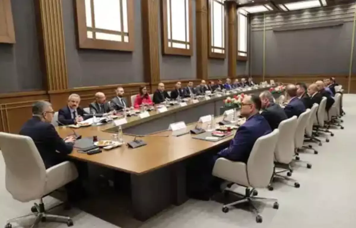 tbf heyeti iletisim baskanligini ziyaret etti d95CQvDM.jpg