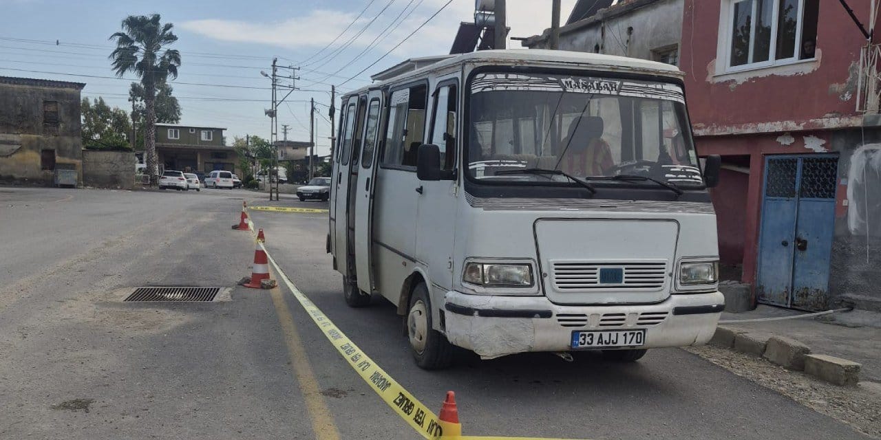 Minibüsün Çarpması Sonucu Küçük Çocuk Hayatını Kaybetti