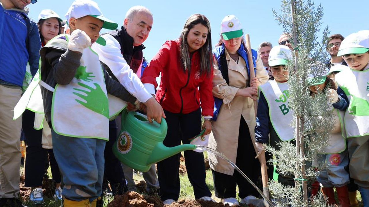Elazığ’da ‘Orman Benim’ Etkinliği: Fidan Dikimi ve Temizlik Faaliyeti