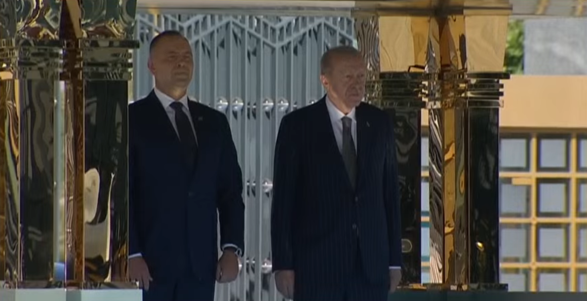Polonya Cumhurbaşkanı Nawrocki Ankara’da. Cumhurbaşkanı Erdoğan resmi törenle karşıladı