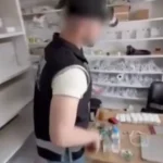 2 ilde kacakcilik operasyonu binlerce cep telefonu ve aksesuari ele gecirildi gozaltilar var xUvB2wvN