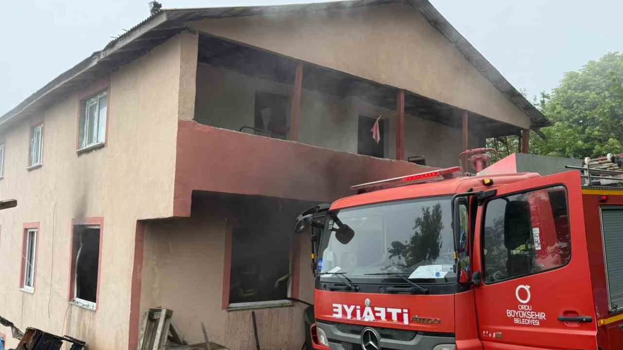 Orduda 2 katli evde yangin kontrol altina alindi 53TSLawa